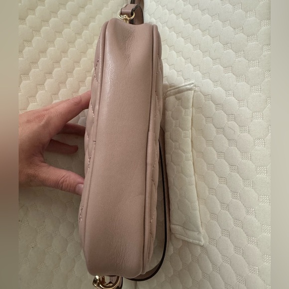 New Mali + Lili Ava Vegan Leather Quilted Crossbody in Mauve - Picture 11 of 13